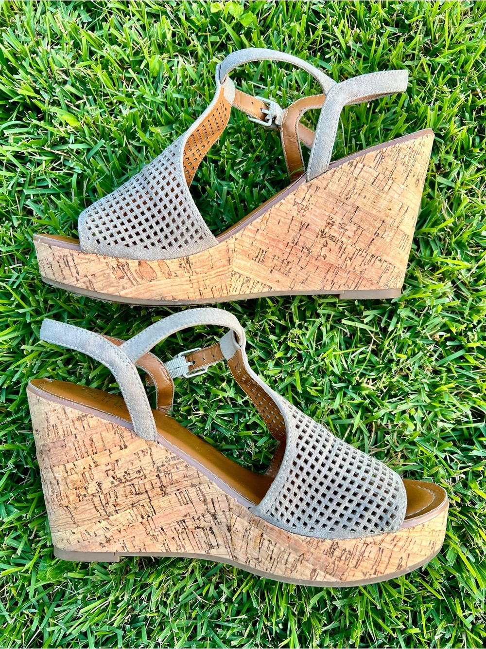 Franco Sarto Cork T-strap Mary Jane Perforated Leather Cork Wedge Sandal 9 Nude